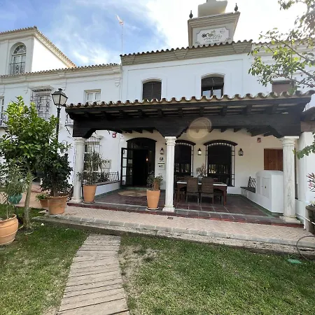 On Acebuchal 23 Country house *