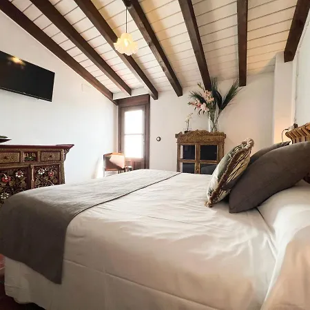Country house On Acebuchal 23 *