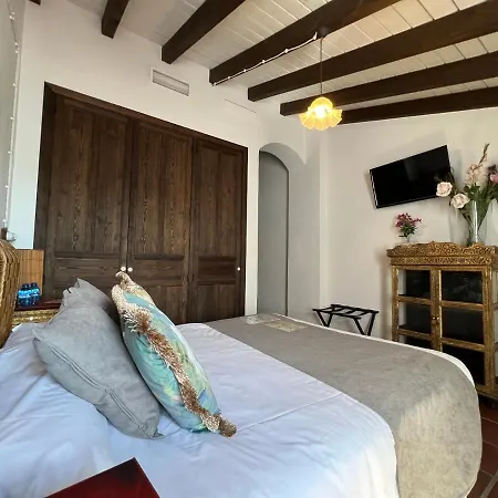 Country house On Acebuchal 23